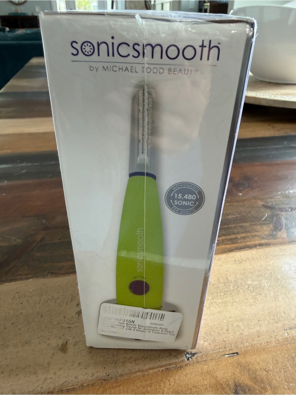 SonicSmooth True Sonic Dermaplaning System - Lime Green - Picture 5 of 5